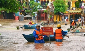 Thủ tướng chỉ đạo tập trung khắc phục nhanh hậu quả mưa lũ tại Trung Bộ