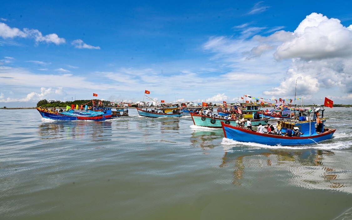 Lễ hội Nghinh Ông Cần Giờ là di sản văn hóa phi vật thể Quốc gia.