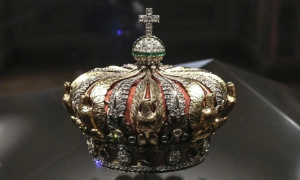 Vụ trộm tại bảo tàng Louvre: 8 bảo vật chưa tìm thấy