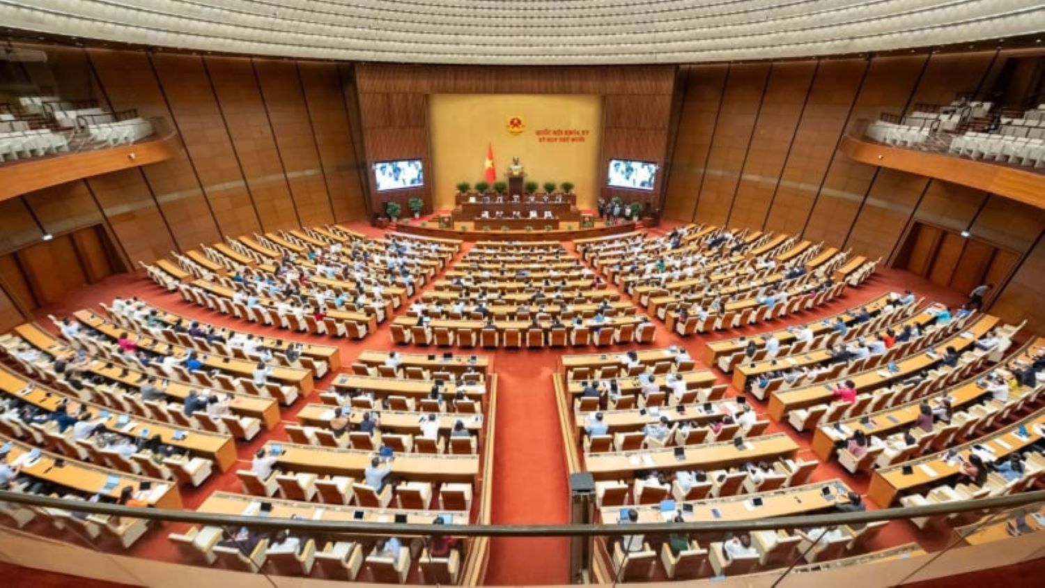 Sáng 4/11/2025, Quốc hội làm việc về các dự án luật thuộc lĩnh vực xây dựng, nông nghiệp, môi trường, kinh tế và tư pháp.