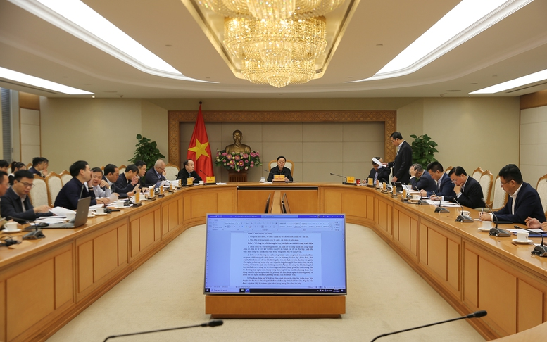 Các đại biểu phát biểu tại cuộc họp.