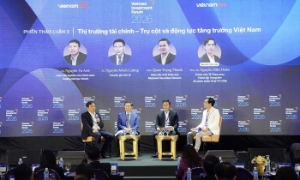 Mục tiêu tăng trưởng 10% và nguồn vốn 1.400 tỷ USD: Huy động từ nguồn nào?