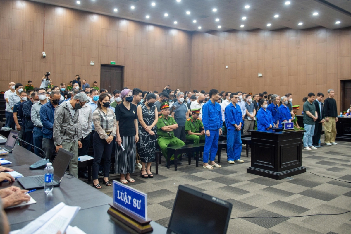 Toàn cảnh phiên tòa