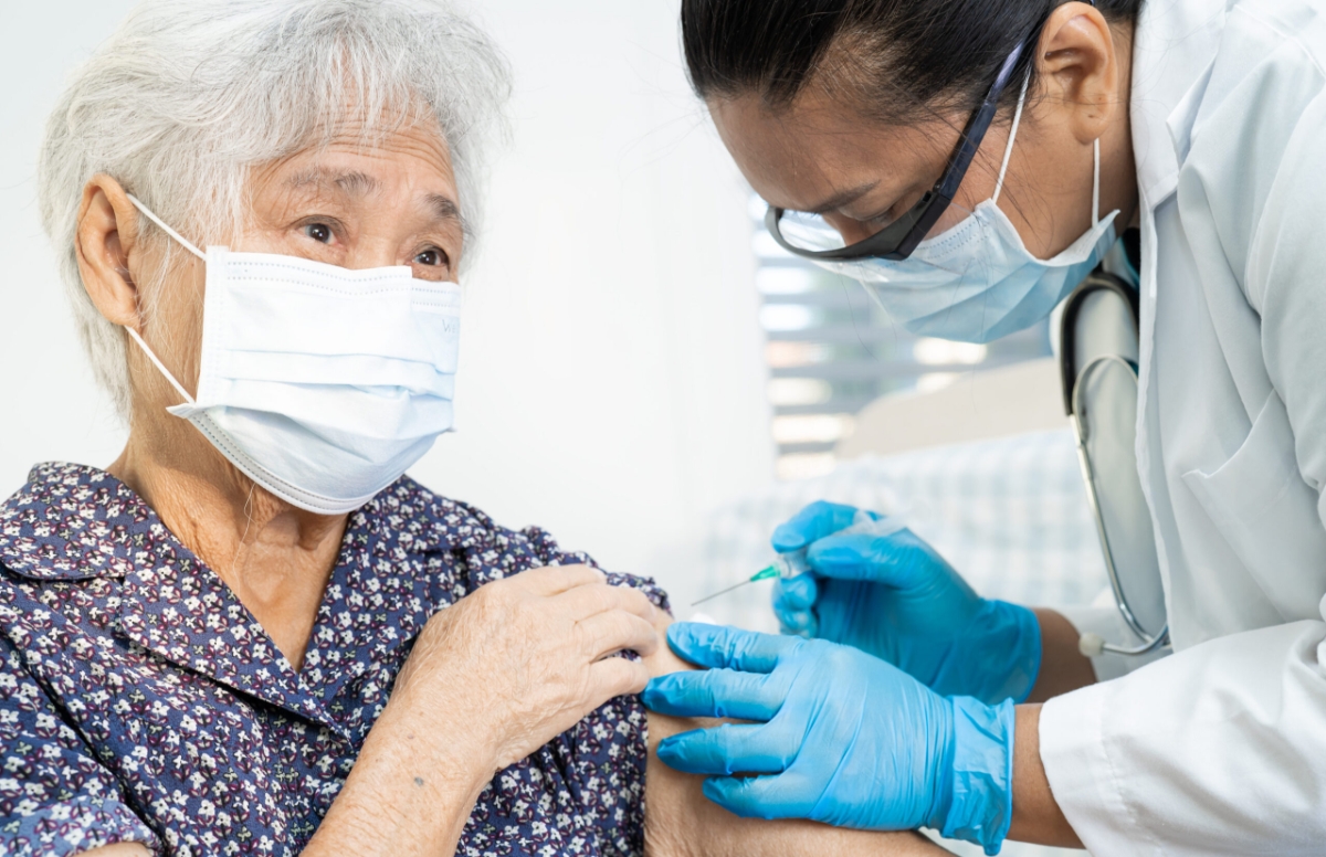 Người cao tuổi có thể thay đổi quá trình phòng ngừa bệnh tật tốt và nhanh hơn thông qua vaccine.