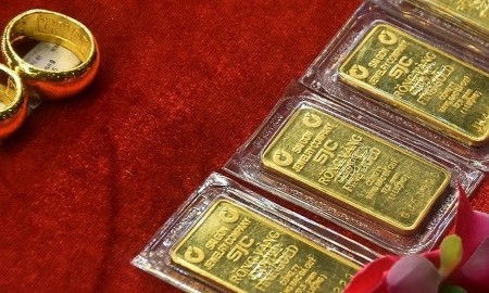 Hai doanh nghiệp điều chỉnh giảm giá bán vàng miếng gấp 3 lần giá mua vào