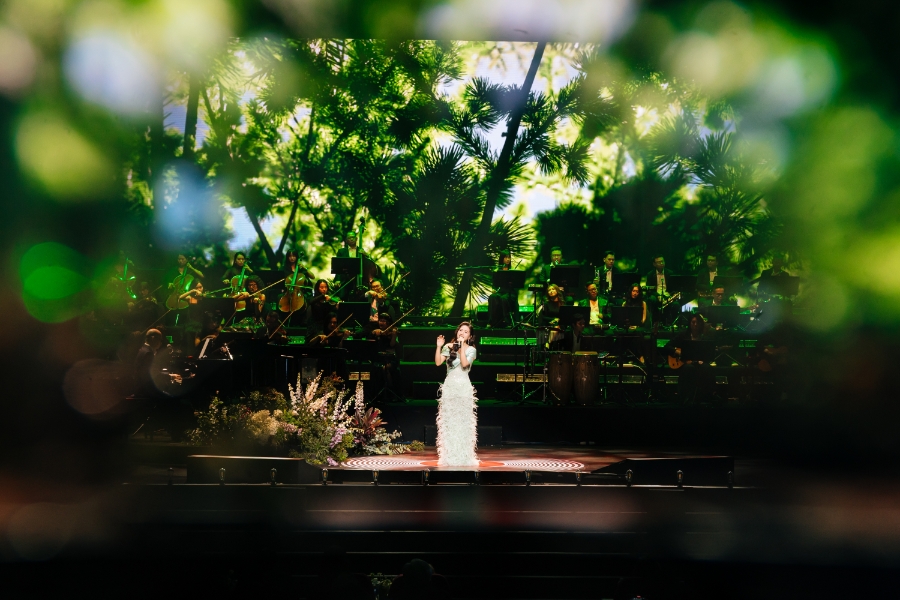 Chuyện của Thanh Xuân Vol.2 – Mùa Đẹp Nhất mang đến tiêu chuẩn âm thanh – kỹ thuật hàng đầu Việt Nam, tạo cảm hứng để các nghệ sĩ thăng hoa cảm xúc trên sân khấu. Ảnh: Ca sĩ Thùy Chi.