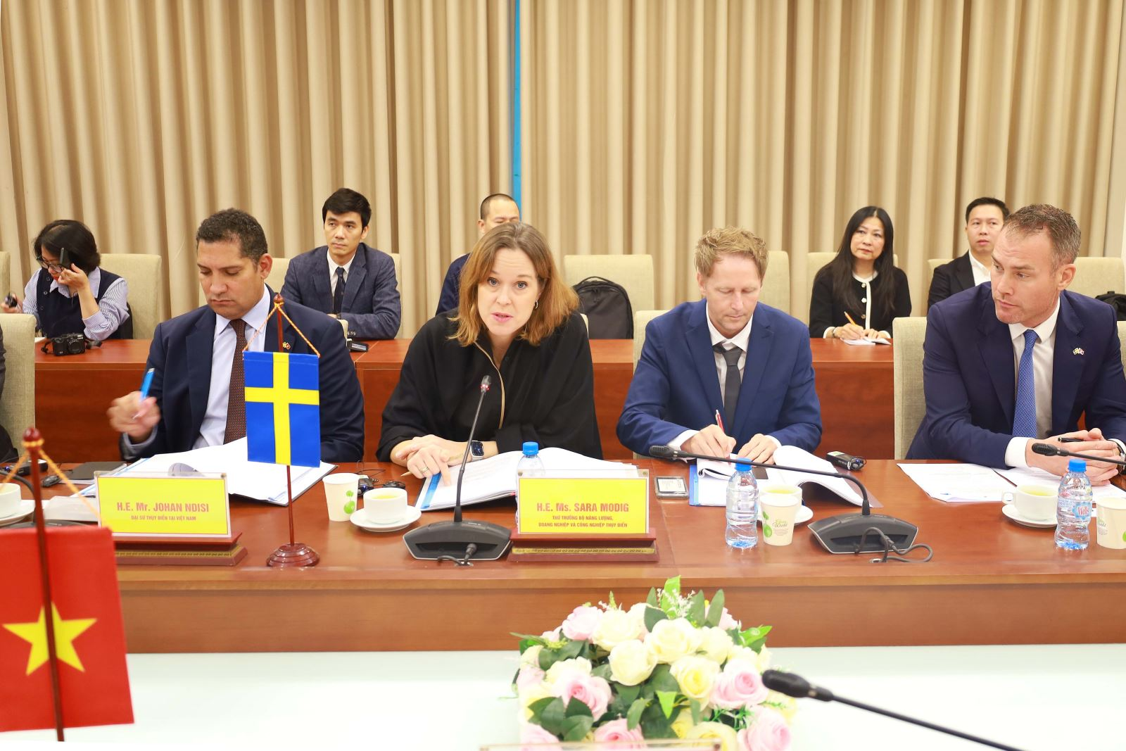 Bà Sara Modig, Thứ trưởng Bộ Năng lượng, Doanh nghiệp và Công nghiệp Thụy Điển chia sẻ Thụy Điển muốn tăng cường hợp tác với Việt Nam trong phát triển các dự án hạ tầng xanh.