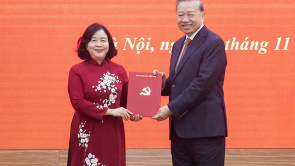 Bà Bùi Thị Minh Hoài giữ chức Bí thư Đảng ủy Mặt trận Tổ quốc, các đoàn thể Trung ương