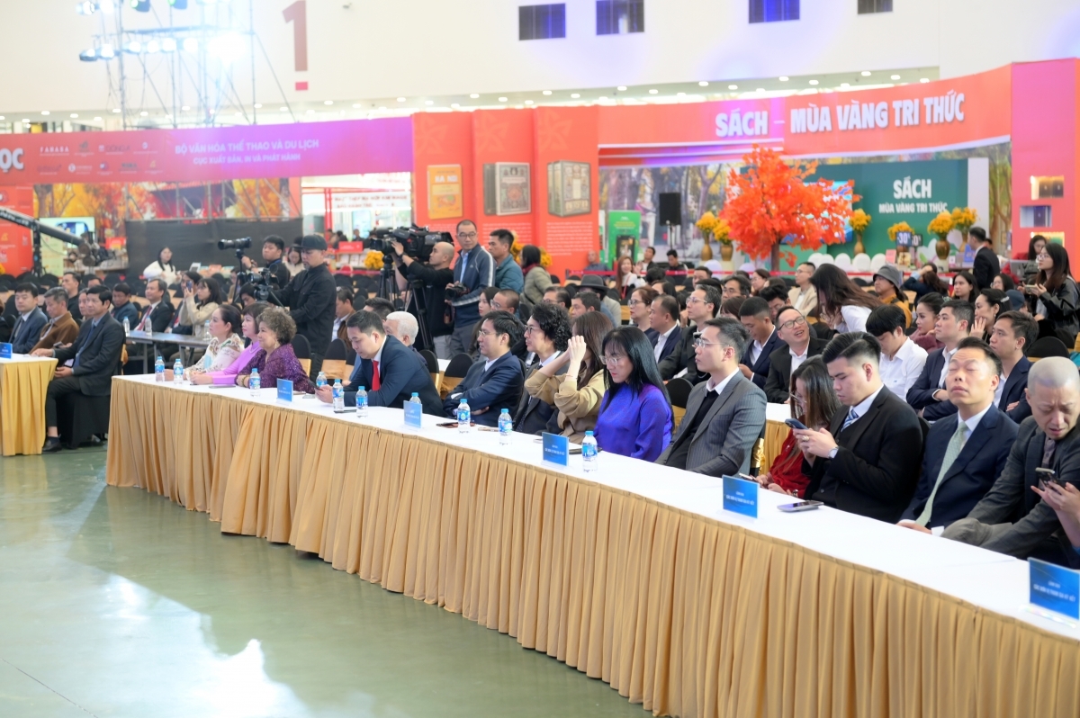 Lễ ký kết diễn ra trong khuôn khổ Hội chợ Mùa Thu 2025 tại Trung tâm Triển lãm Việt Nam.