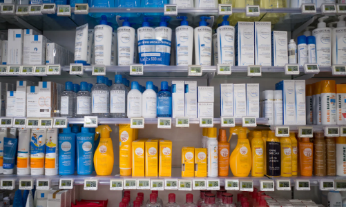 Thuế quan Mỹ tác động ra sao đến ngành làm đẹp Pháp năm tới?