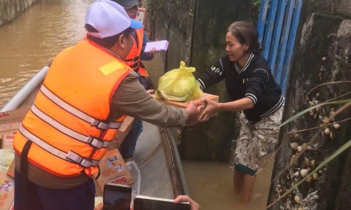 Bão Kalmaegi cận kề, hơn 10.500 ngôi nhà ở Huế vẫn chưa thoát ngập