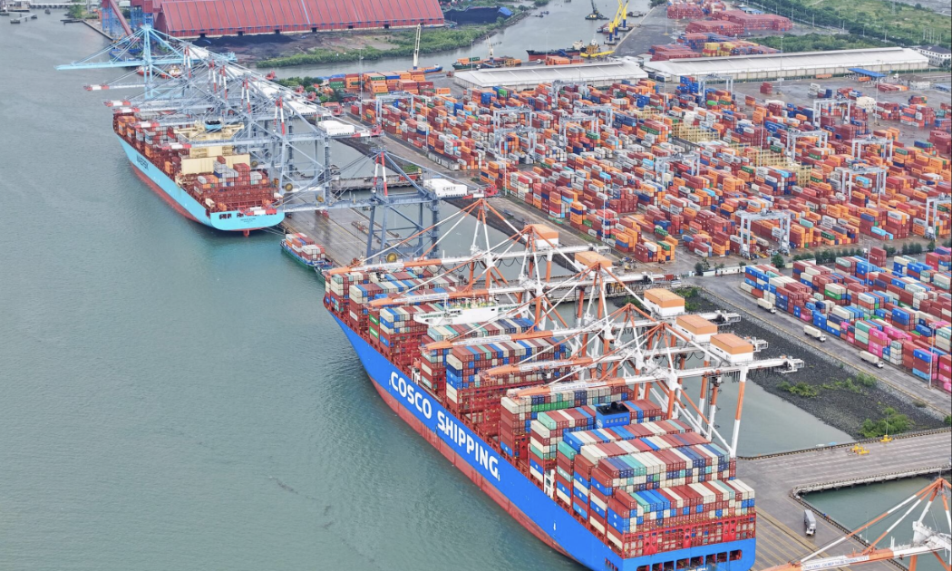 Tăng trưởng vươn mình: Kích tiêu dùng hay đầu tư?