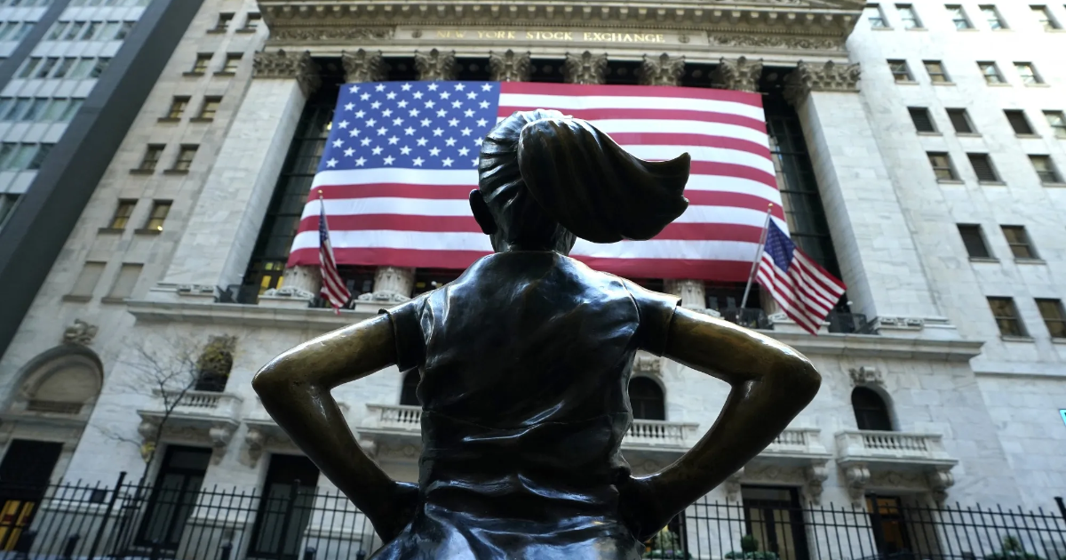 Chứng khoán Mỹ cao kỷ lục, một thắng lợi của Tổng thống Trump