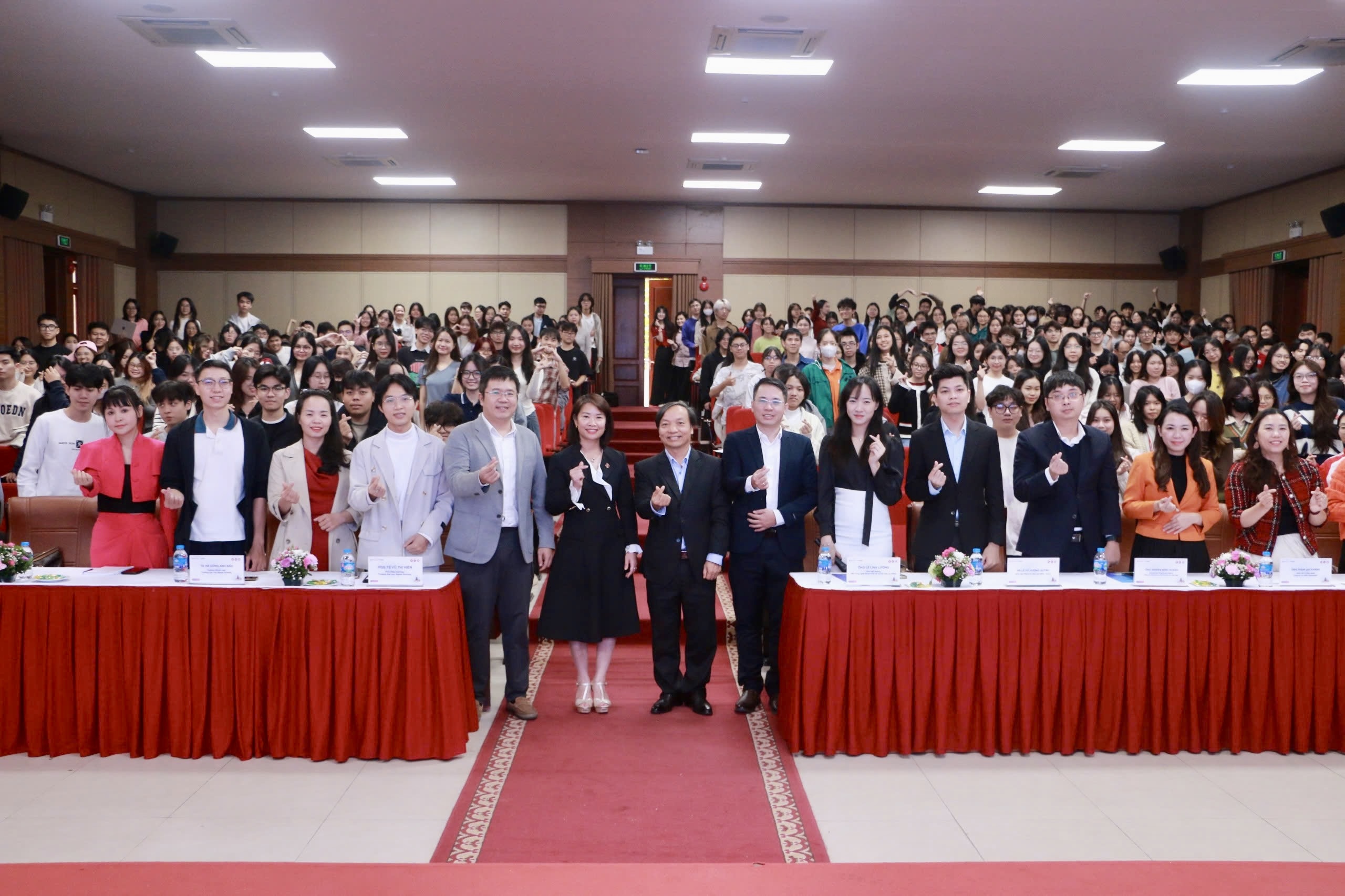 ABAII Unitour #6 diễn ra tại Trường Đại học Ngoại thương.