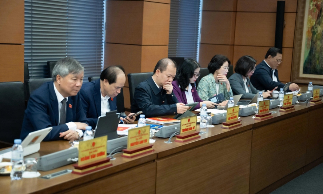 Các đại biểu tham gia phiên thảo luận