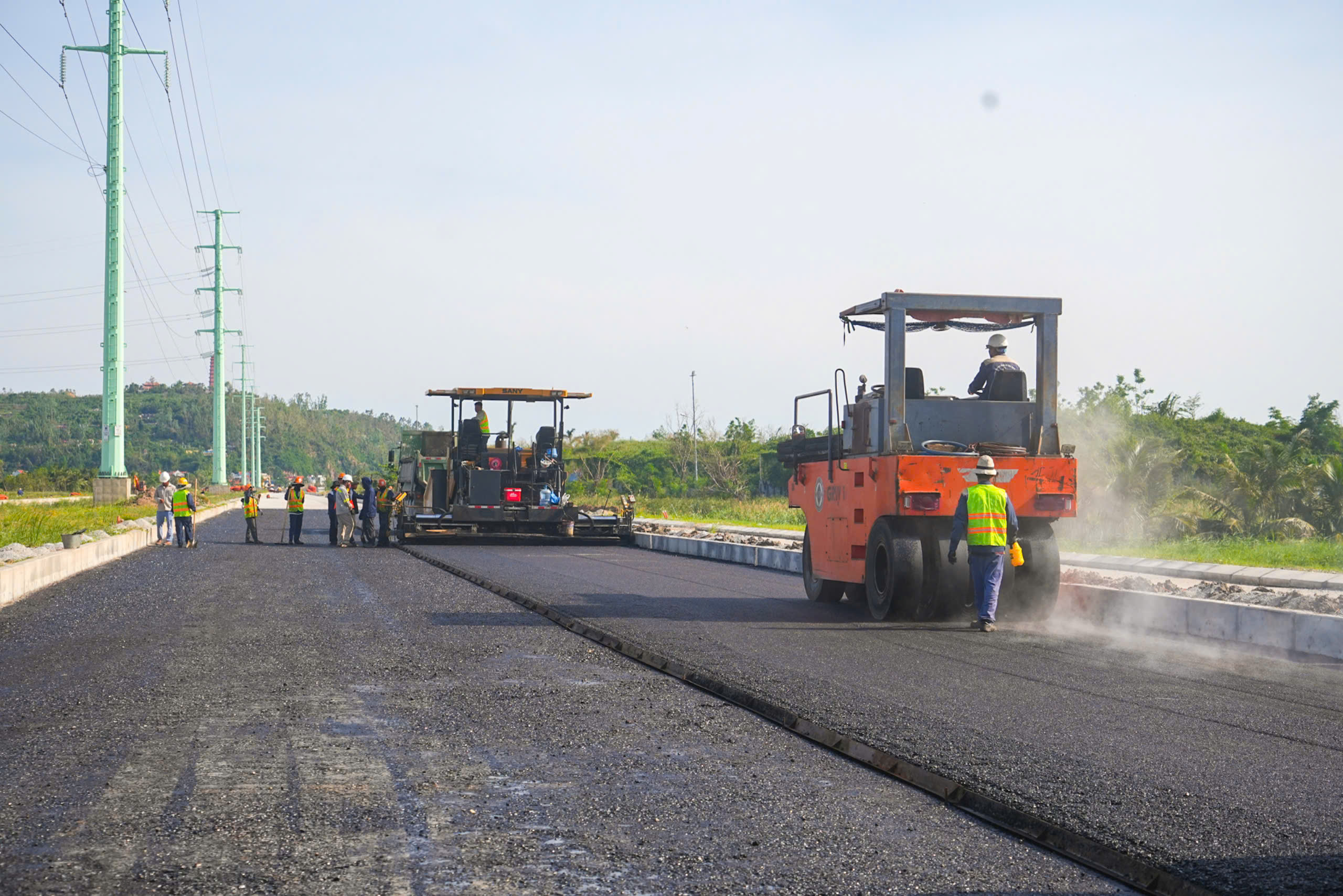 Dự án đường nối từ đường bộ ven biển đến ngã 3 Vạn Bún (Đồ Sơn) bị chậm tiến độ.