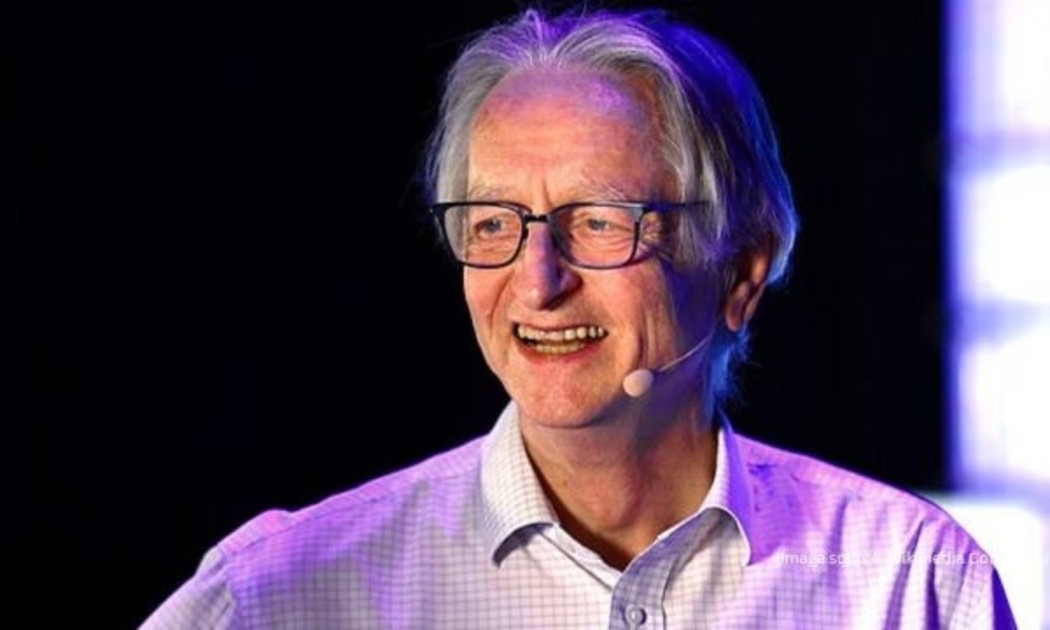 Nhà khoa học Geoffrey Hinton được mệnh danh “Bố già AI”. 