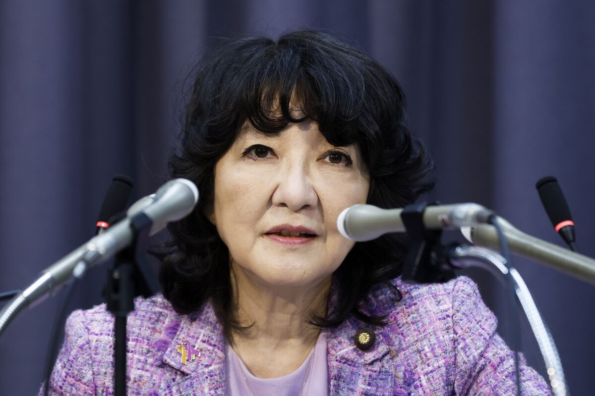 Bộ trưởng Bộ Tài chính Nhật Bản Satsuki Katayama - Ảnh: Bloomberg.