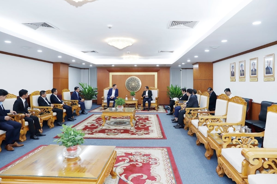 Bộ trưởng Trần Đức Thắng tiếp lãnh đạo 3 doanh nghiệp chiều 6/11/2025.