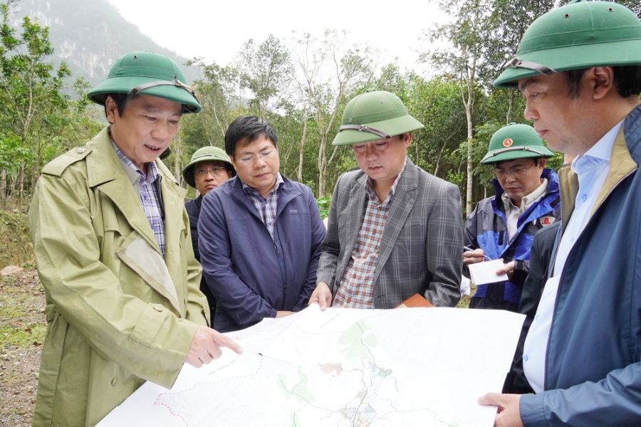 Phó Chủ tịch Thường trực UBND tỉnh  Quảng Trị kiểm tra tại xã Kim Điền