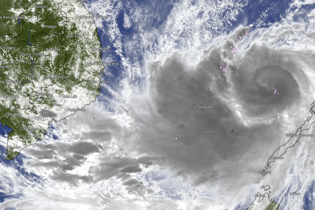 Ảnh mây và hoàn lưu bão Kalmaegi. Ảnh: WD