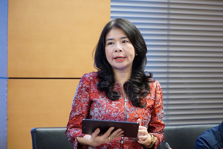 Đại biểu Lê Thu Hà, đoàn đại biểu Quốc hội tỉnh Lào Cai