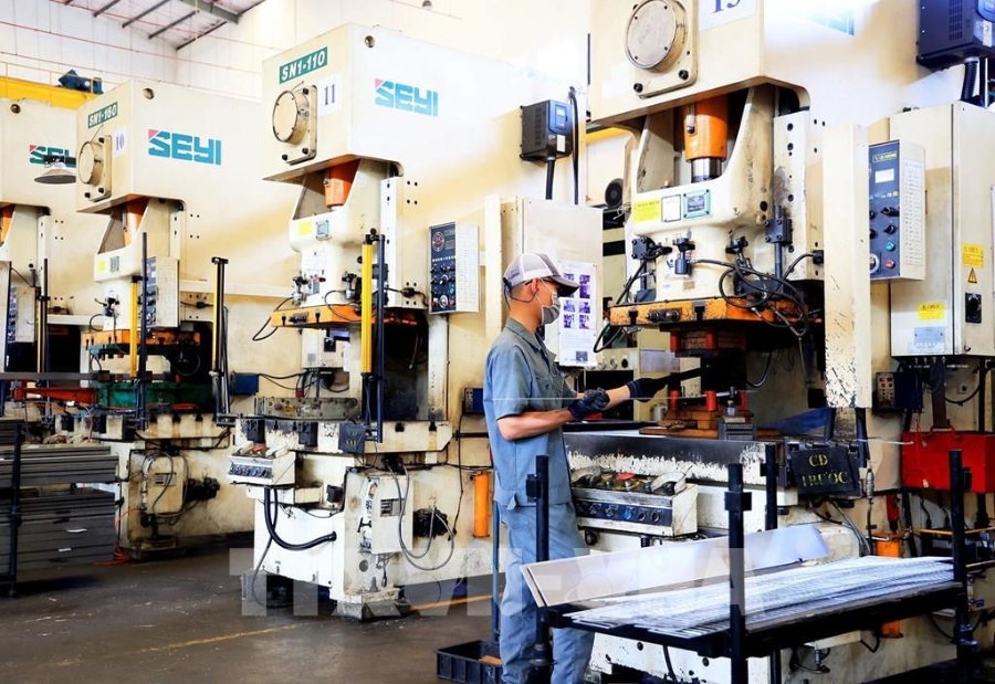 Công nghiệp tiếp tục là 