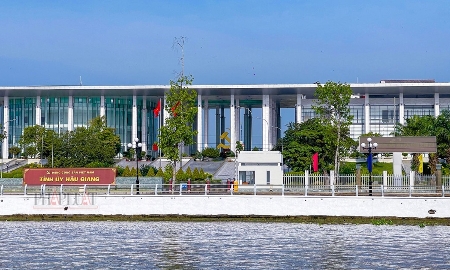Cần Thơ: Kiến nghị Chính phủ cho phép đấu giá công khai các trụ sở, đất công dôi dư để bổ sung nguồn vốn