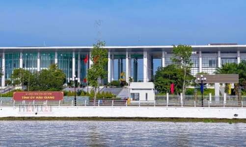 Cần Thơ: Kiến nghị Chính phủ cho phép đấu giá công khai các trụ sở, đất công dôi dư để bổ sung nguồn vốn