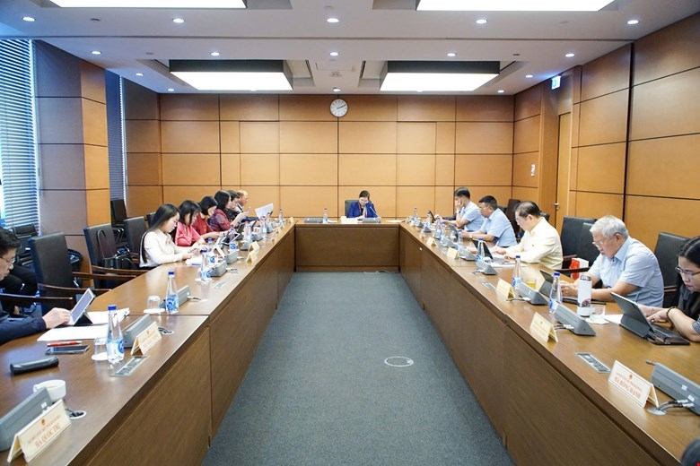 Các đại biểu tham gia thảo luận Dự án Luật Chuyển đổi số.