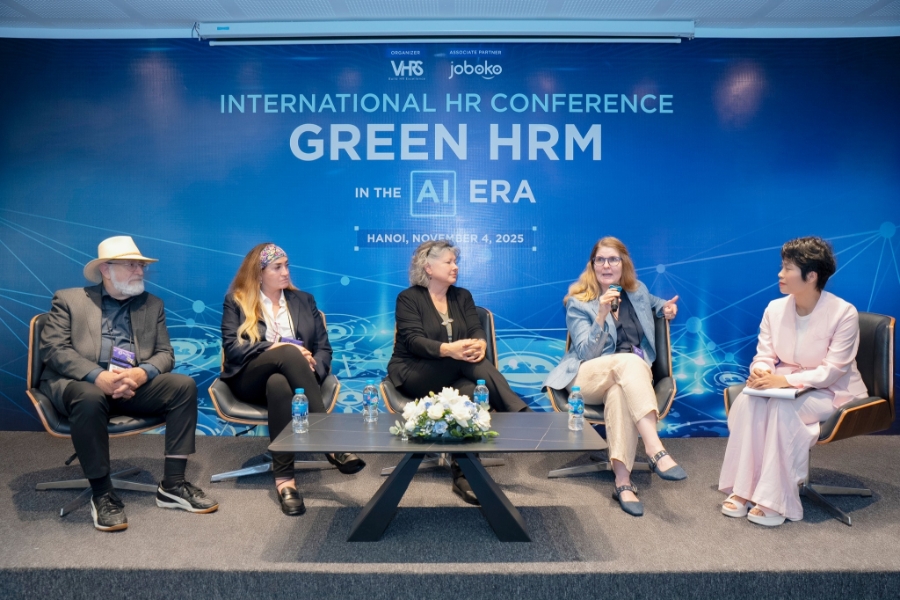 Bà Meg Bear cho rằng việc xây dựng một nền văn hóa học tập, hỗ trợ và trao quyền trở thành thước đo mới của sự phát triển bền vững