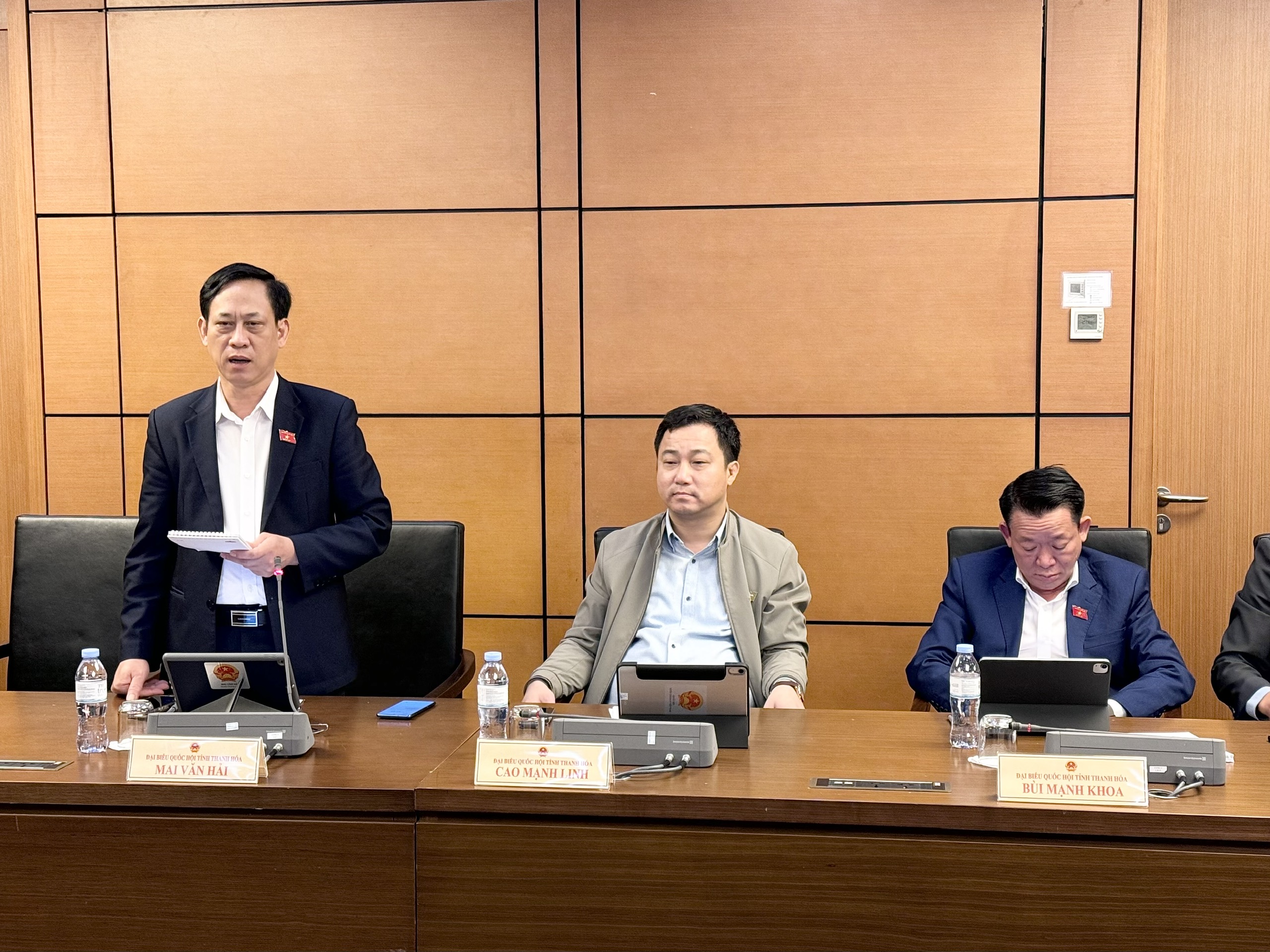 Đại biểu Mai Văn Hải, đoàn đại biểu Quốc hội tỉnh Thanh Hoá.