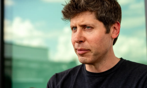 Ông Sam Altman, Giám đốc Điều hành OpenAI Inc., trong chuyến tham quan trung tâm dữ liệu Stargate AI ở Abilene, Texas, Hoa Kỳ