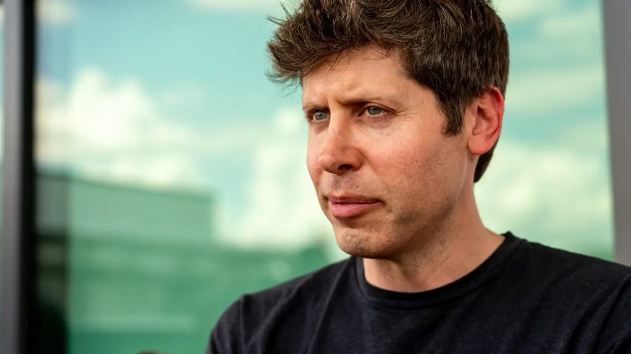 Ông Sam Altman, Giám đốc Điều hành OpenAI Inc., trong chuyến tham quan trung tâm dữ liệu Stargate AI ở Abilene, Texas, Hoa Kỳ