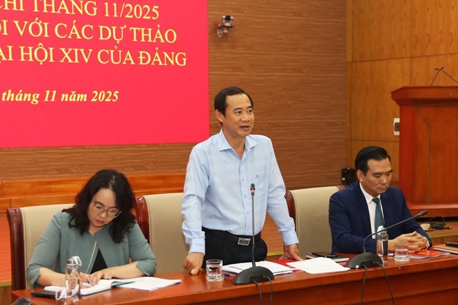 Ông Nguyễn Thái Học - Phó Bí thư Đảng ủy MTTQ, các đoàn thể Trung ương phát biểu tại hội nghị giao ban báo chí. Ảnh: Báo Lao động.