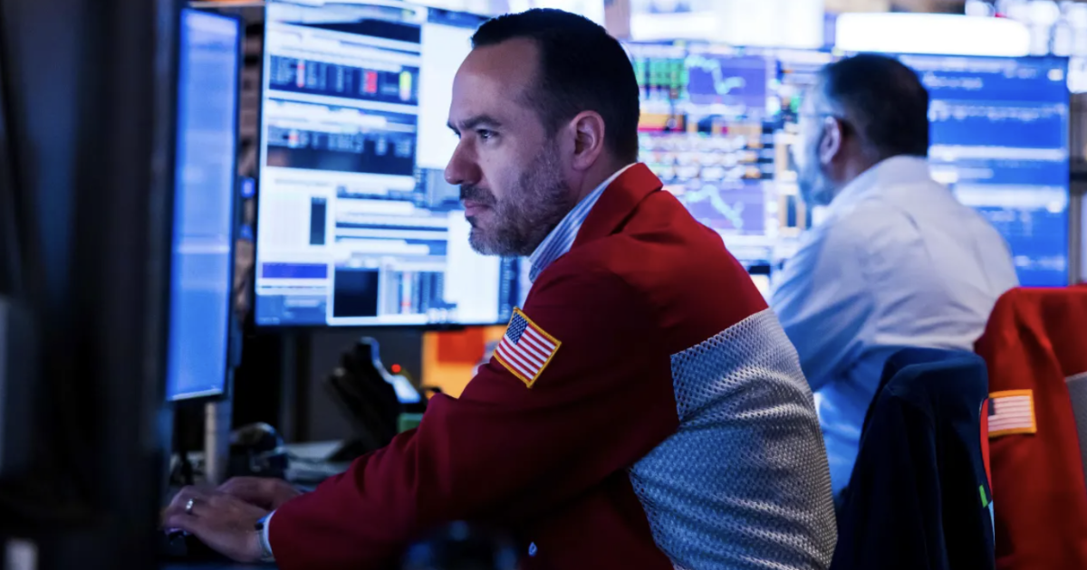 Chứng khoán Mỹ sụt mạnh vì cổ phiếu AI bị xả, giá dầu tiếp tục đi xuống