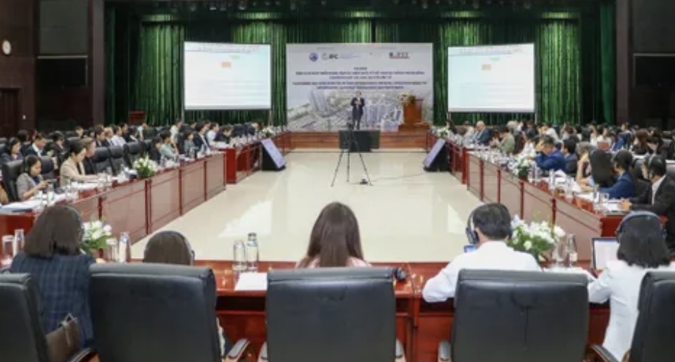 Toàn cảnh buổi tọa đàm.