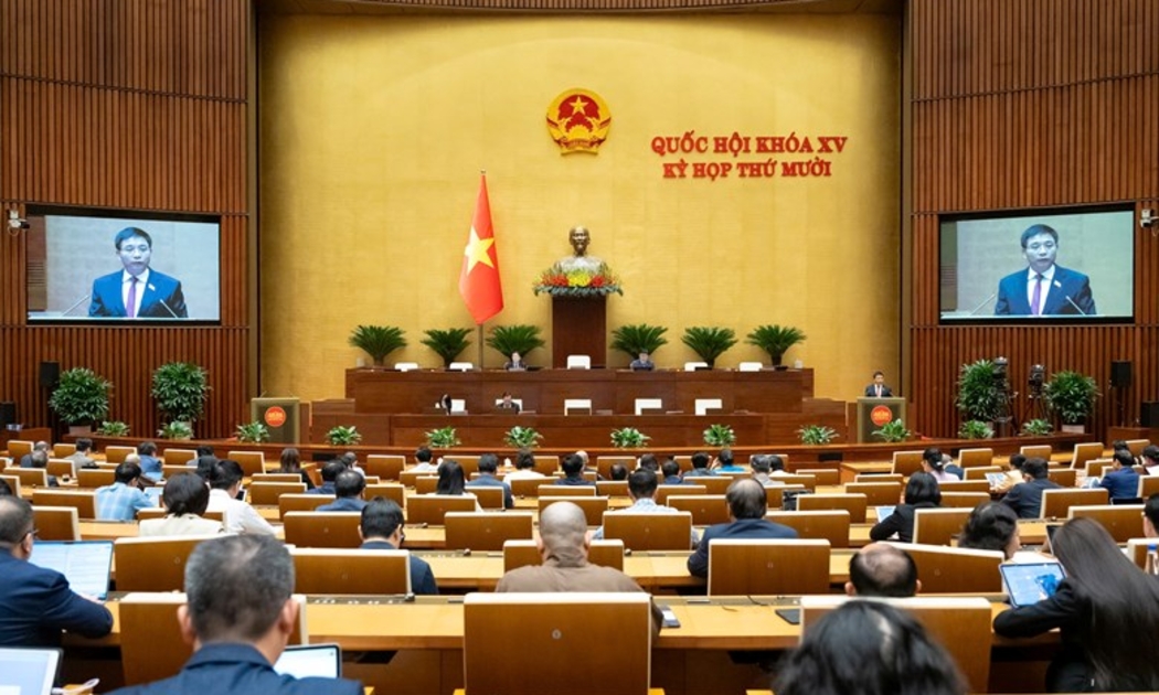 Quốc hội nghe Bộ trưởng Bộ Tài chính Nguyễn Văn Thắng trình bày Tờ trình về điều chỉnh Quy hoạch tổng thể quốc gia thời kỳ 2021 – 2030. Ảnh: Media Quốc hội.