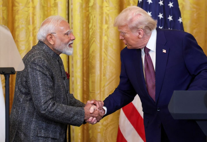 Tổng thống Mỹ Donald Trump và Thủ tướng Ấn Độ Narendra Modi tại Nhà Trắng vào tháng 2/2025 - Ảnh: Reuters
