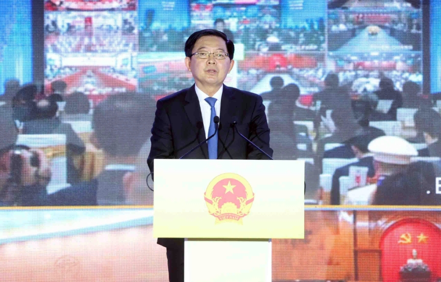 Phó Thủ tướng Chính phủ, Chủ tịch Hội đồng phối hợp phổ biến, giáo dục pháp luật Trung ương Hồ Quốc Dũng phát biểu khai mạc buổi Lễ. Ảnh: CTV.