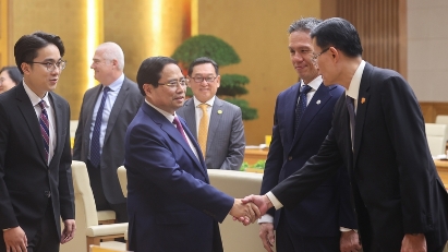 Vietnam pledges support for semiconductor investors: PM