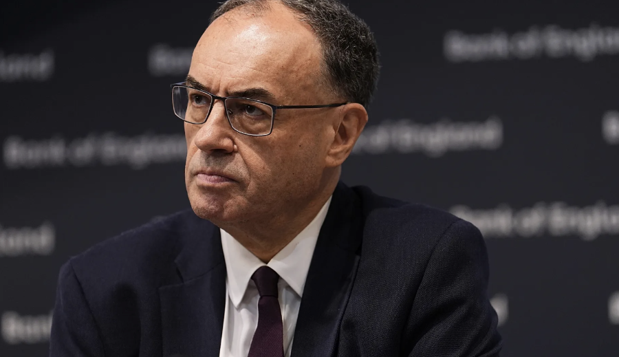 Thống đốc BOE Andrew Bailey - Ảnh: AP.