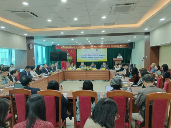 Hội thảo “Ứng dụng công cụ trí tuệ nhân tạo (AI) trong phát triển giáo dục nghề nghiệp”.