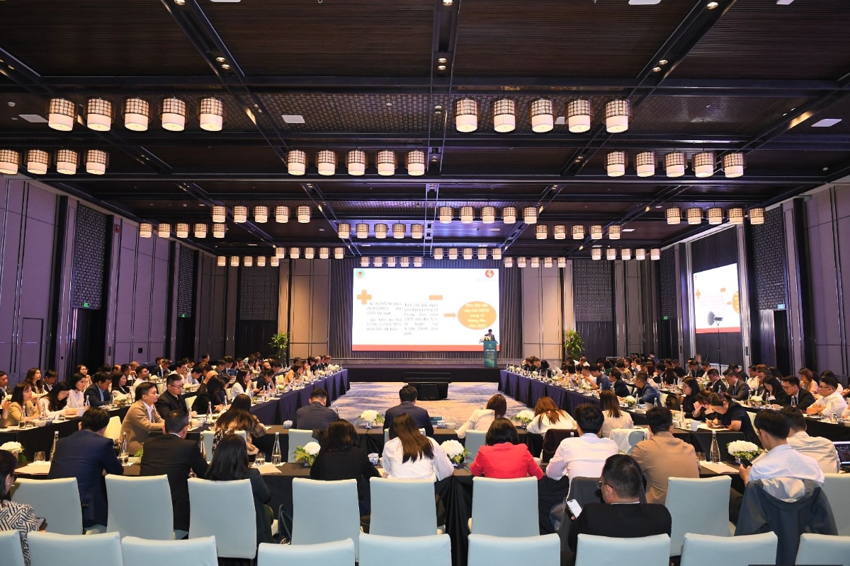 Toàn cảnh hội nghị.