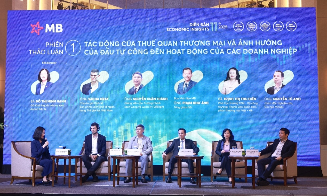 Một phiên thảo luận tại Diễn đàn Kinh tế MB Economic Insights 2025.