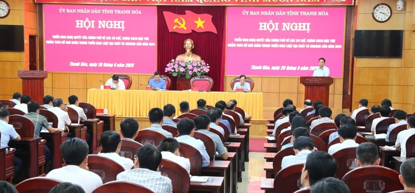 UBND tỉnh Thanh Hóa tổ chức hội nghị triển khai Nghị quyết 66.4/2025/NQ-CP ngày 21/9/2025 của Chính phủ về cơ chế đặc thù tháo gỡ khó khăn trong thực hiện Luật Địa chất và Khoáng sản 2024.