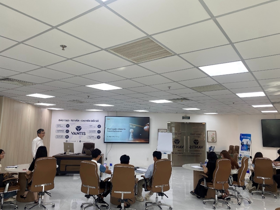 Lớp học NextGen CEO do VANTIS tổ chức. Ảnh VANTIS.