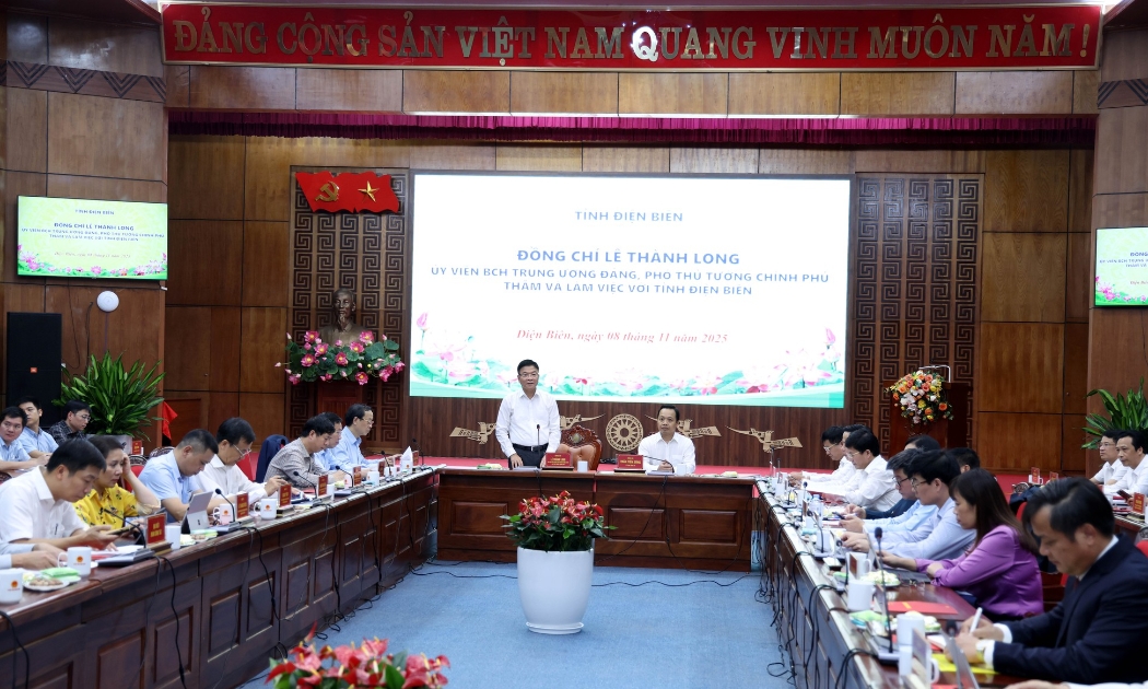 Phó Thủ tướng Lê Thành Long làm việc với lãnh đạo tỉnh Điện Biên. Ảnh: VGP
