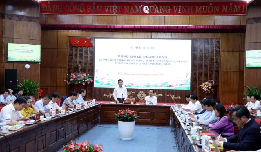 Phó Thủ tướng Lê Thành Long làm việc với lãnh đạo tỉnh Điện Biên. Ảnh: VGP
