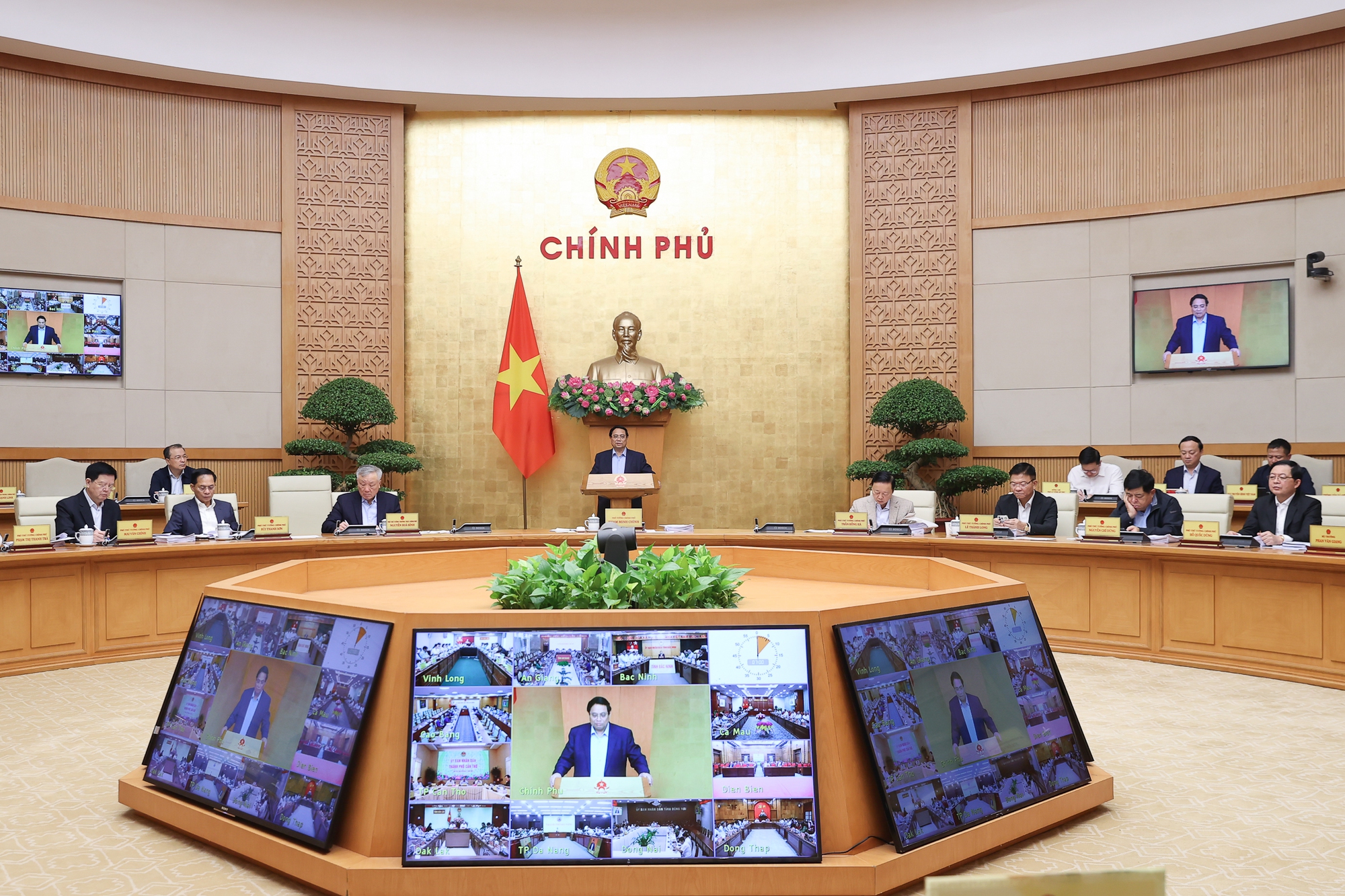 Quang cảnh phiên họp thứ 21 Ban Chỉ đạo các công trình, dự án quan trọng quốc gia, trọng điểm ngành giao thông vận tải. Ảnh: VGP
